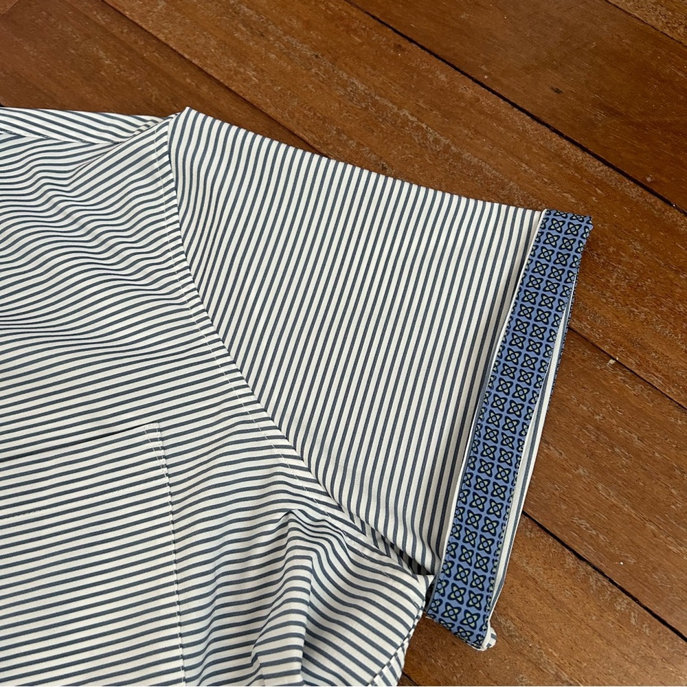 Mizzen+Main Blue and White Striped Casual Button Down Shirt - Picture 9 of 14